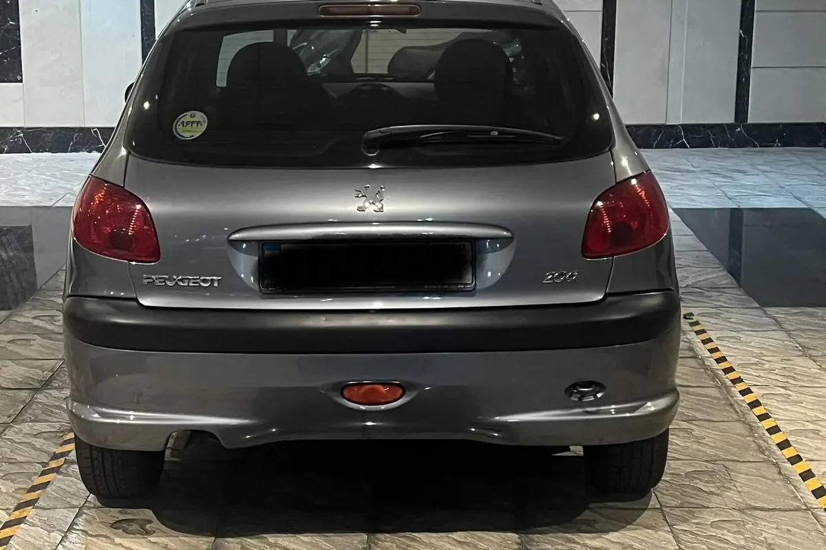 پژو،  206