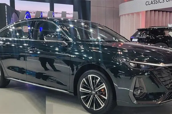 فونیکس، آریزو 8 (Z8)