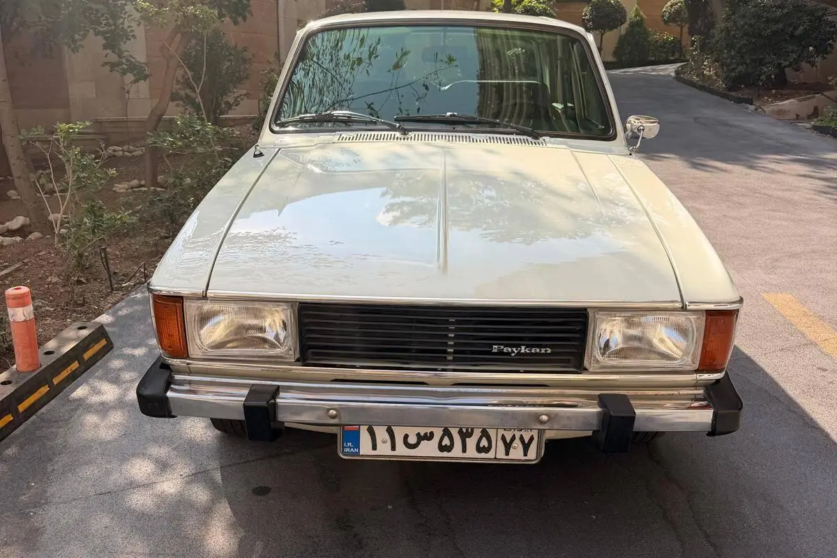 پیکان،  سدان