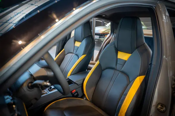 پیش فروش لاماری، اکو