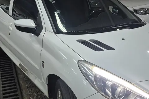 پژو، 207
