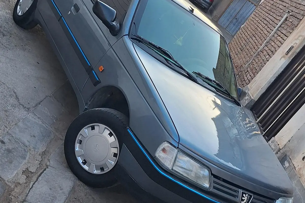 پژو،  405