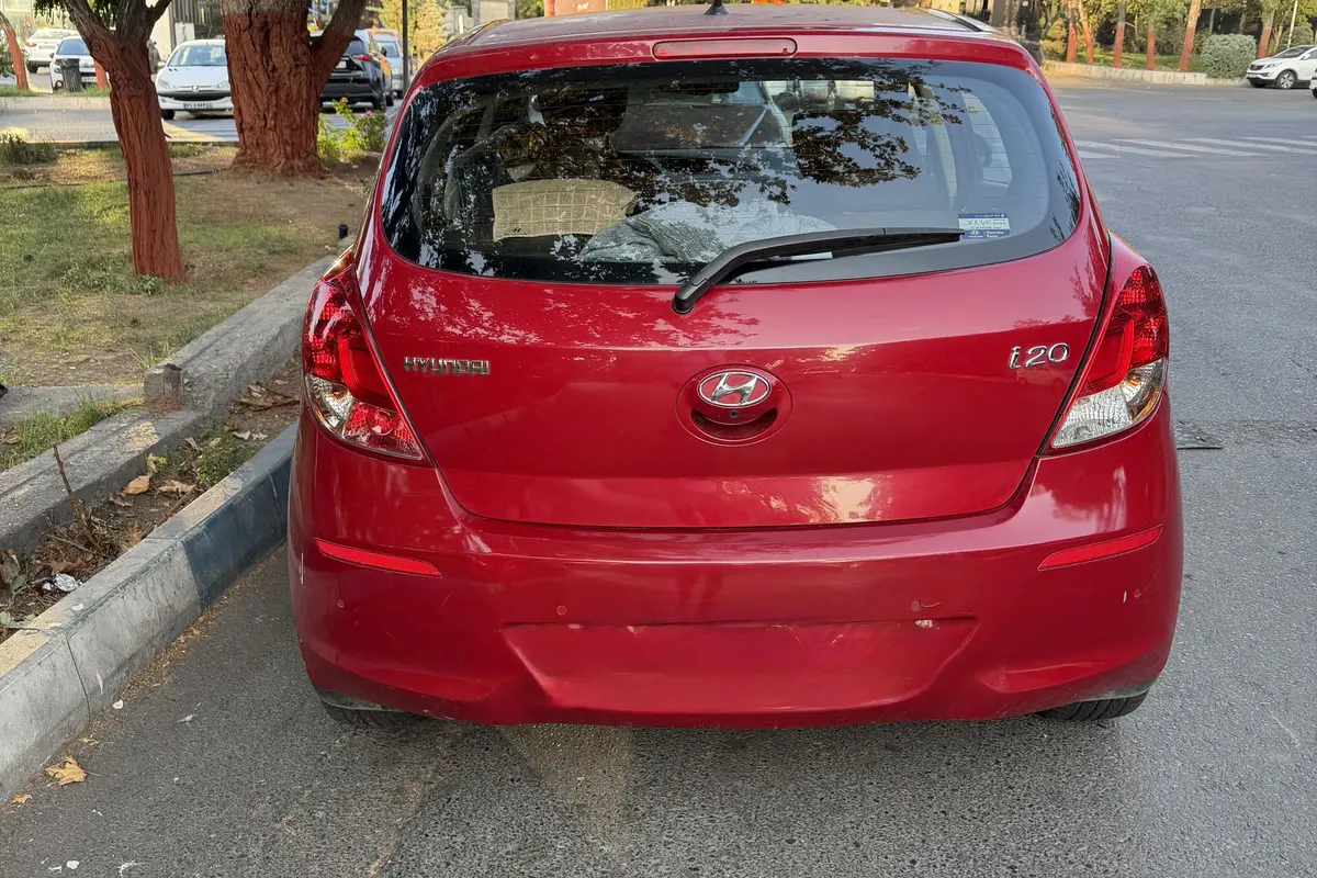 هیوندای،  i20