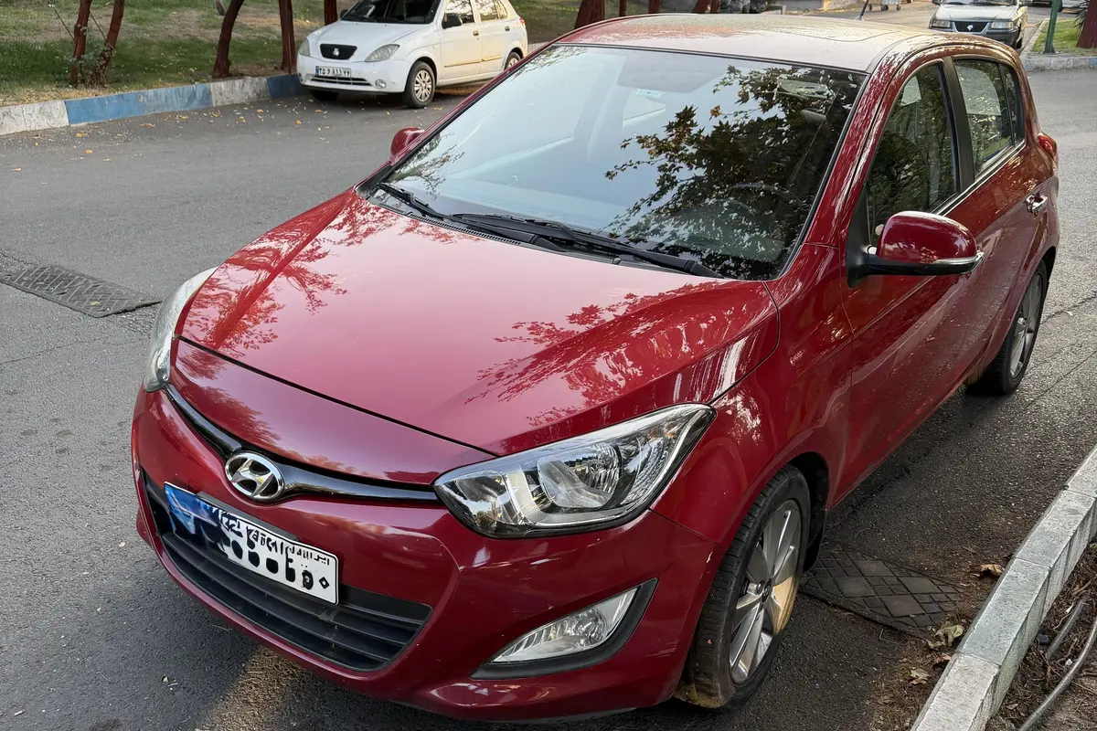 هیوندای،  i20