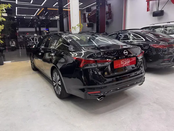 نیسان، آلتیما