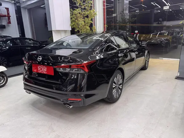 نیسان، آلتیما