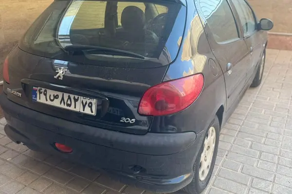 پژو، 206