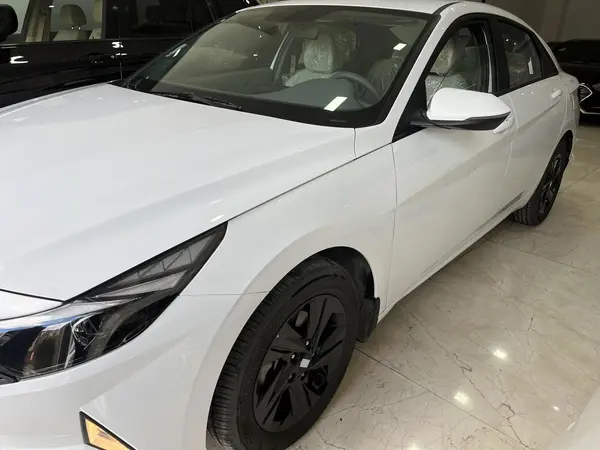 هیوندای، النترا