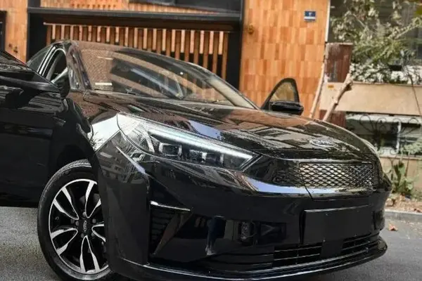 کی ام سی، eJ7