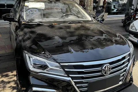 ام جی، 5