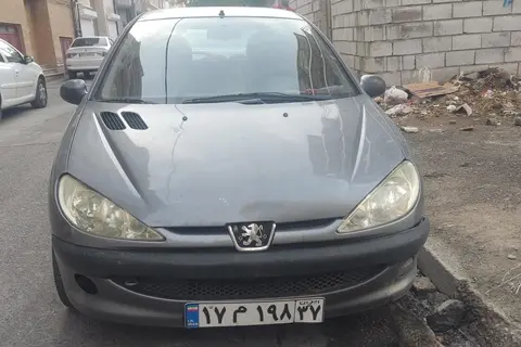 پژو، 206
