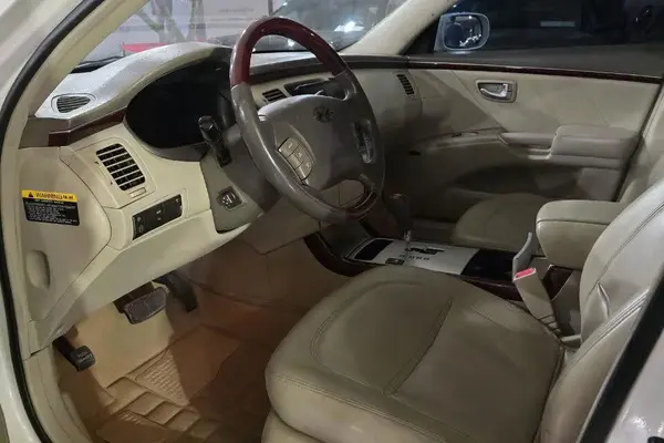 هیوندای  آزرا (گرنجور)