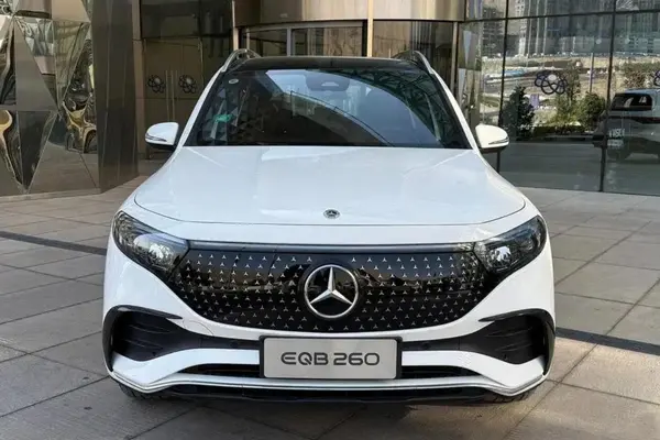 پیش فروش بنز، کلاس EQB