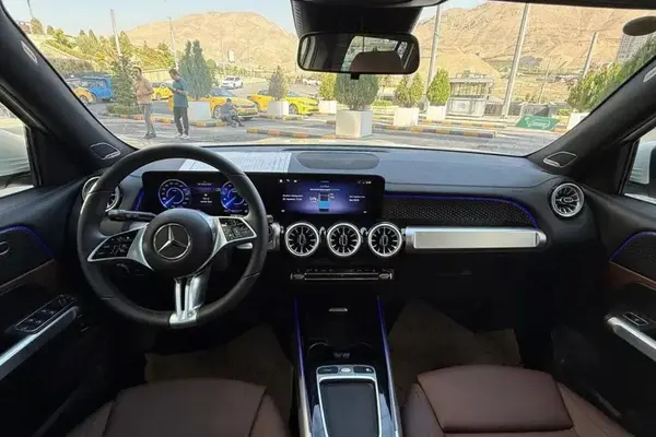 پیش فروش بنز، کلاس EQB