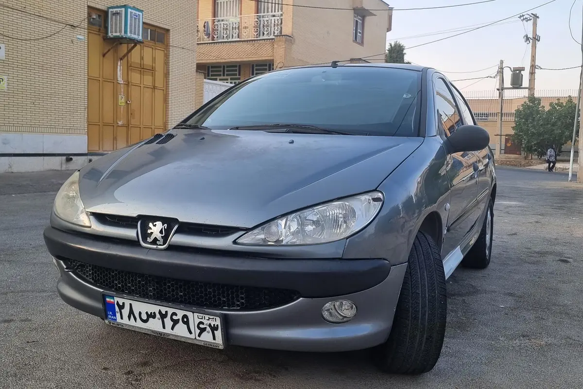 پژو،  206
