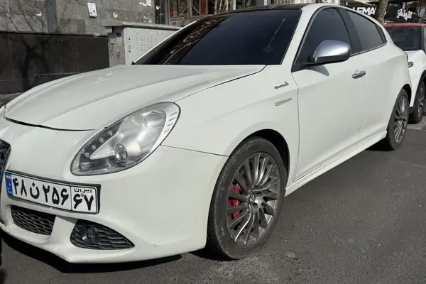 آلفارومئو، جولیتا