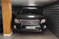لکسوس، LX
