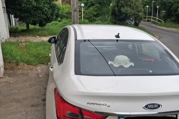 ام وی ام،  آریزو 5ev