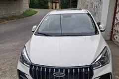 ام وی ام، آریزو 5ev
