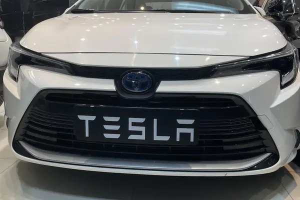 تویوتا، لوین هیبرید