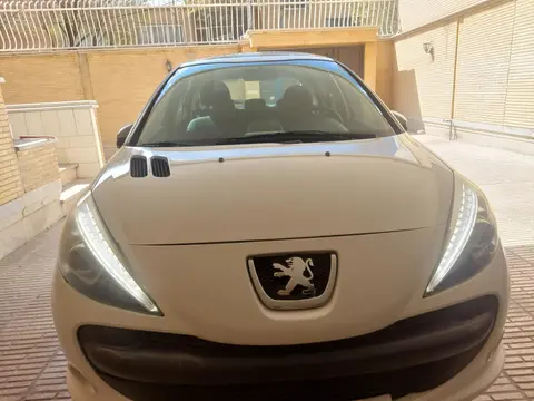 پژو، 207