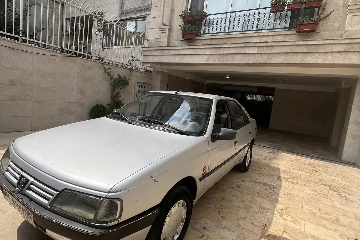 پژو،  405