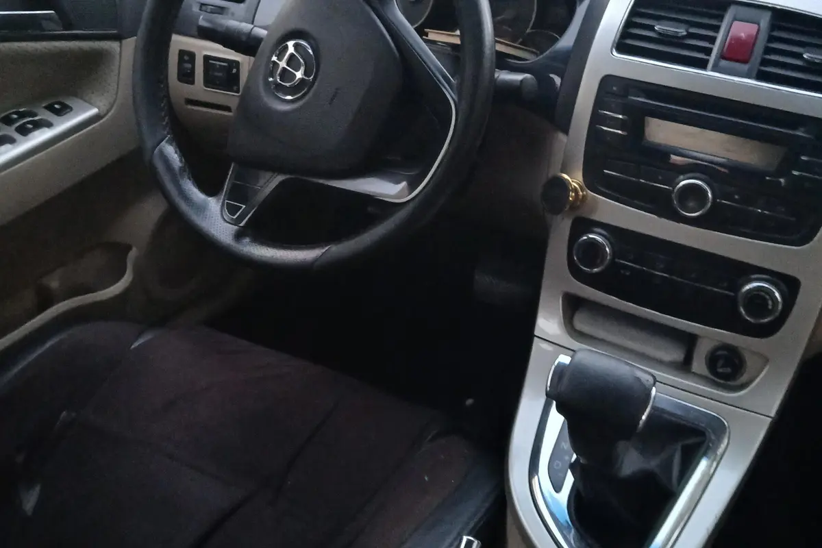 برلیانس،  H330