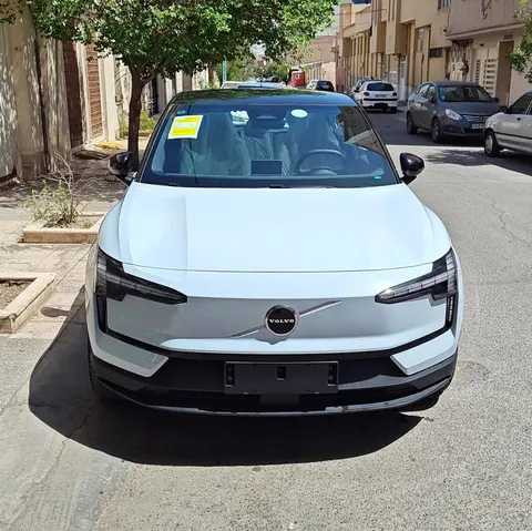 ولوو، EX30