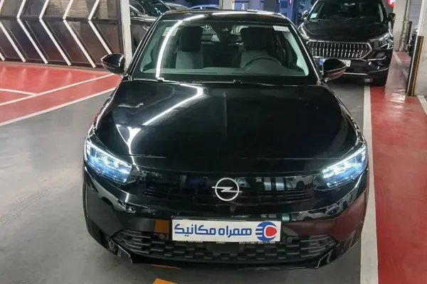 اپل  کورسا