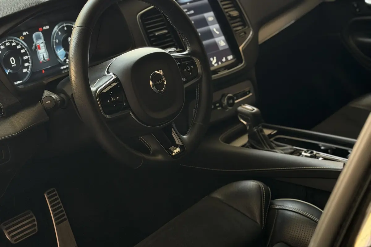 ولوو  XC90