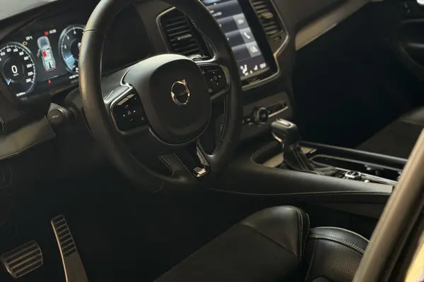 ولوو  XC90