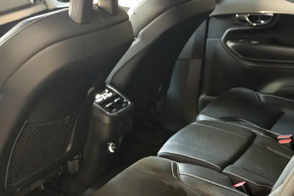 ولوو  XC90