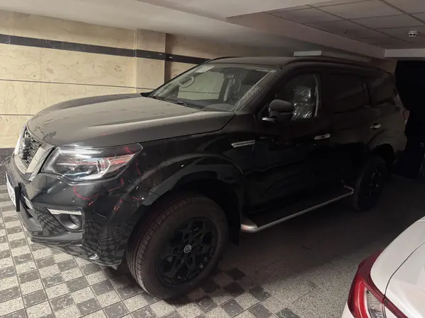 نیسان، ترا پیکاپ