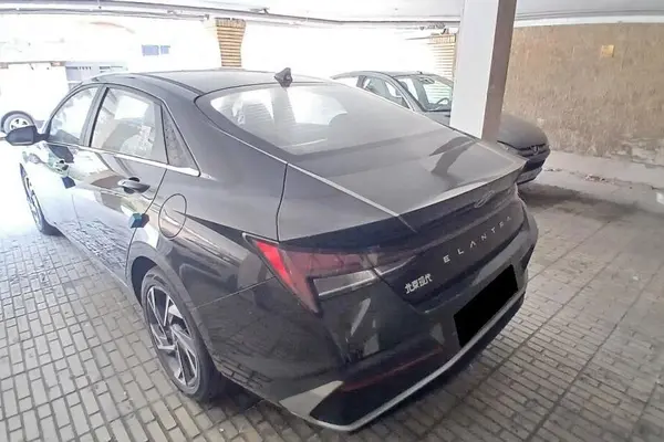 هیوندای  النترا