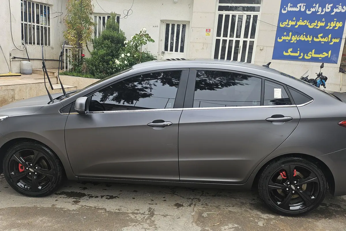 ام وی ام،  آریزو 5ev