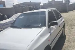 پراید، صندوق دار