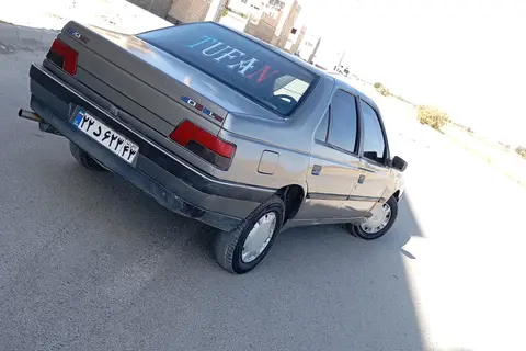 پژو، 405