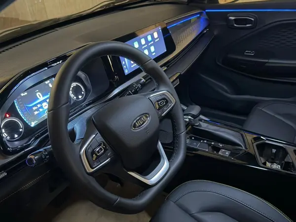 ام وی ام، X33 کراس