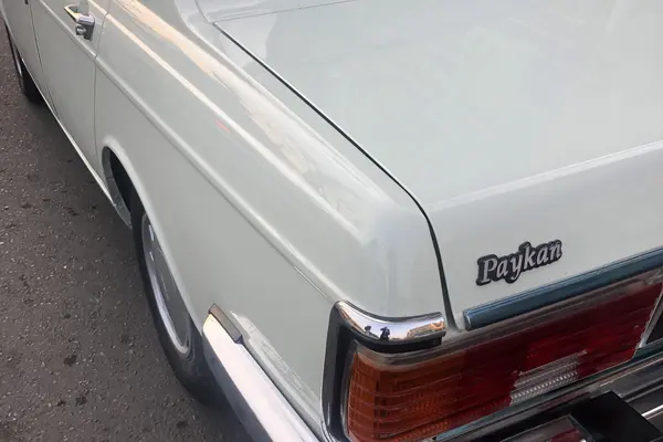 پیکان، سدان