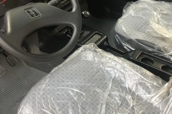 پیکان، سدان