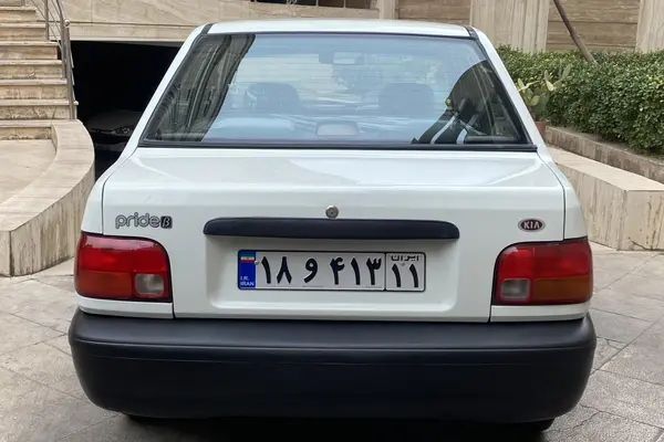 پراید، صندوق دار