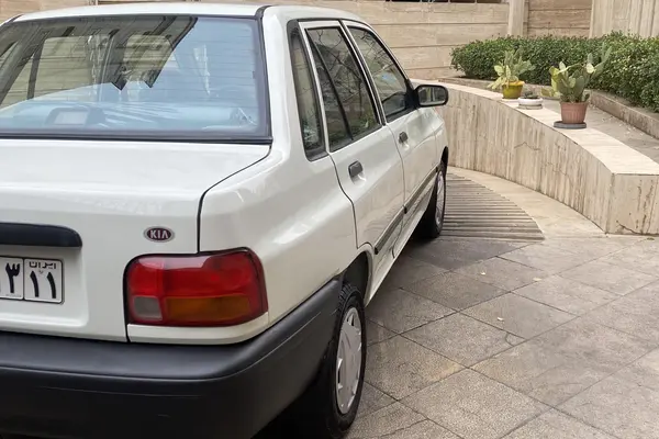 پراید، صندوق دار