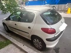 پژو، 206