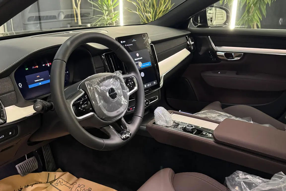 ولوو،  S90