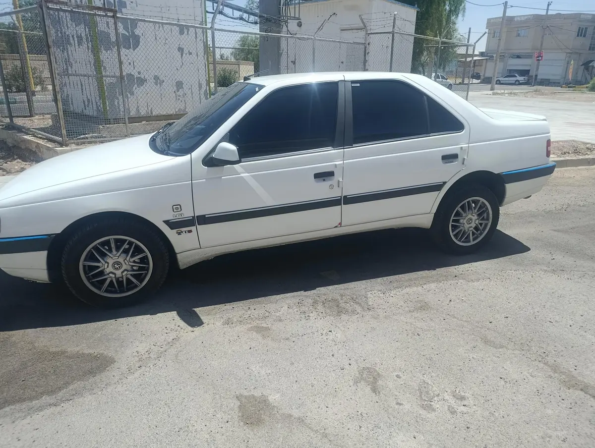 پژو،  405