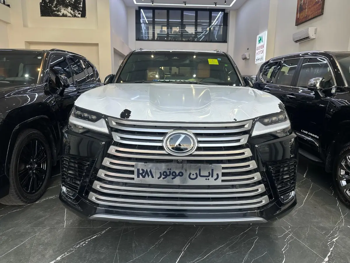لکسوس،  LX