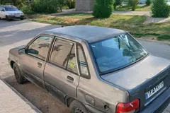 پراید، صندوق دار