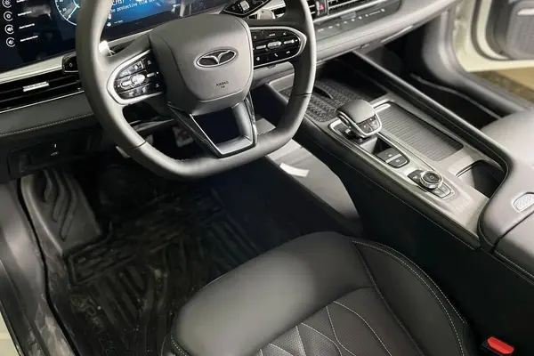 فونیکس، آریزو 8 (Z8)