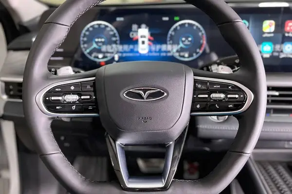 فونیکس، آریزو 8 (Z8)