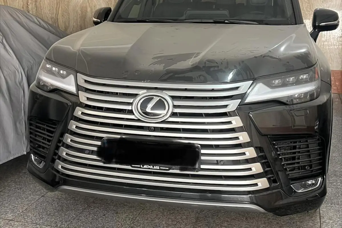 لکسوس،  LX